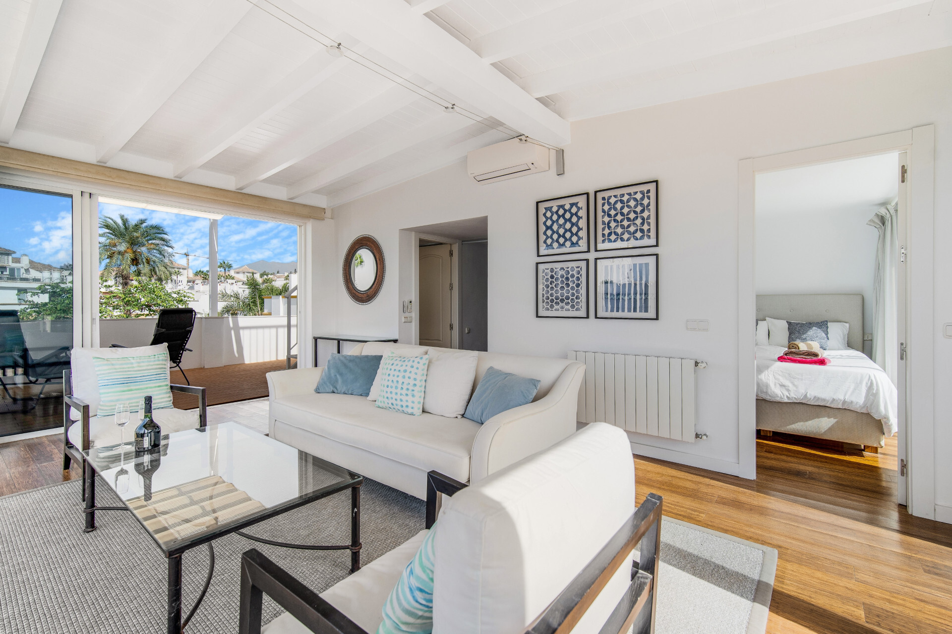 Hermosa playa de primera línea, casa de cuatro dormitorios en la prestigiosa comunidad de Marbellamar, en Marbella Milla de Oro - Marbella Golden Mile - Adosado | 25