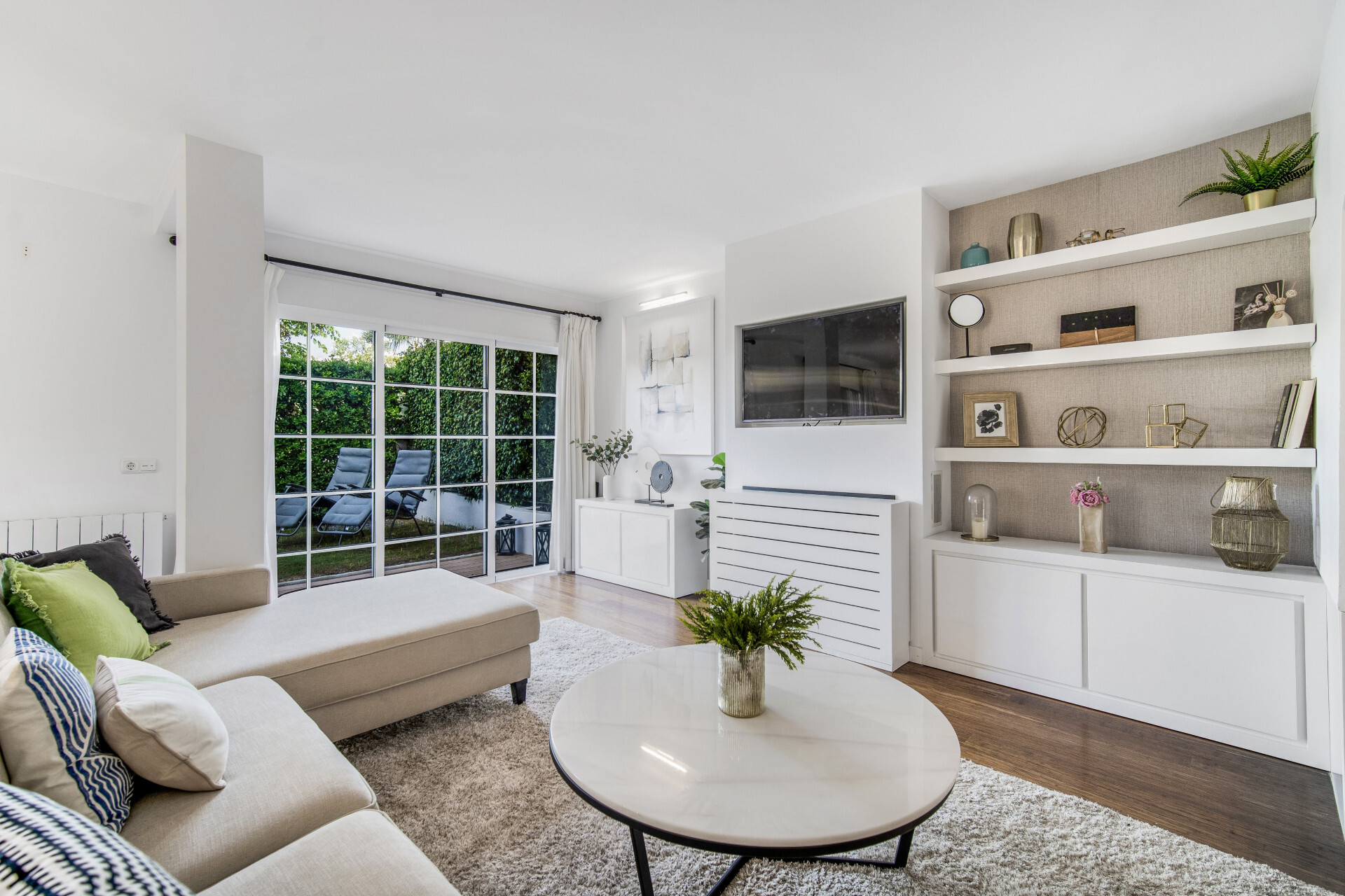 Hermosa playa de primera línea, casa de cuatro dormitorios en la prestigiosa comunidad de Marbellamar, en Marbella Milla de Oro - Marbella Golden Mile - Adosado | 9