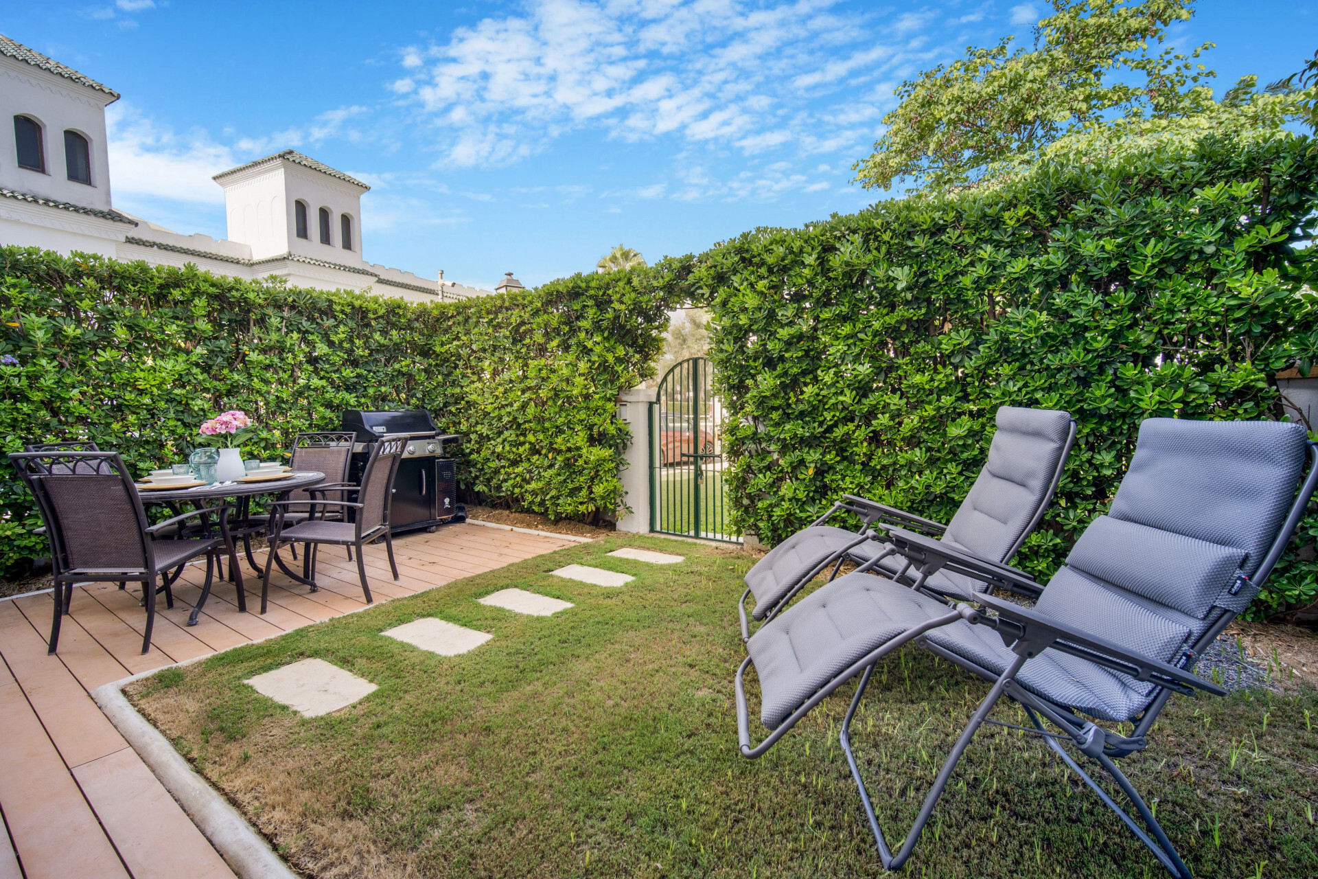 Hermosa playa de primera línea, casa de cuatro dormitorios en la prestigiosa comunidad de Marbellamar, en Marbella Milla de Oro - Marbella Golden Mile - Adosado | 7