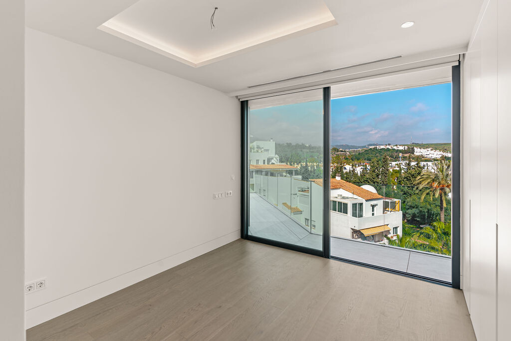 Ático dúplex de lujo en primera línea de playa en The Sapphire, Estepona -  - Atico Duplex | 21