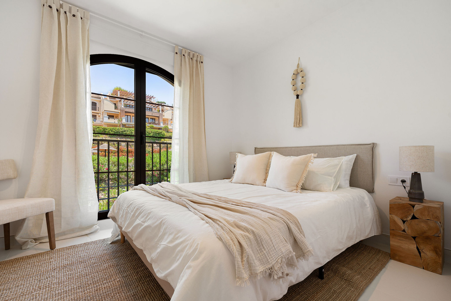 Bienvenido a este hermoso ático renovado que ofrece una vida luminosa y contemporánea en una tranquila urbanización andaluza! - Los Arqueros - Ático | 13