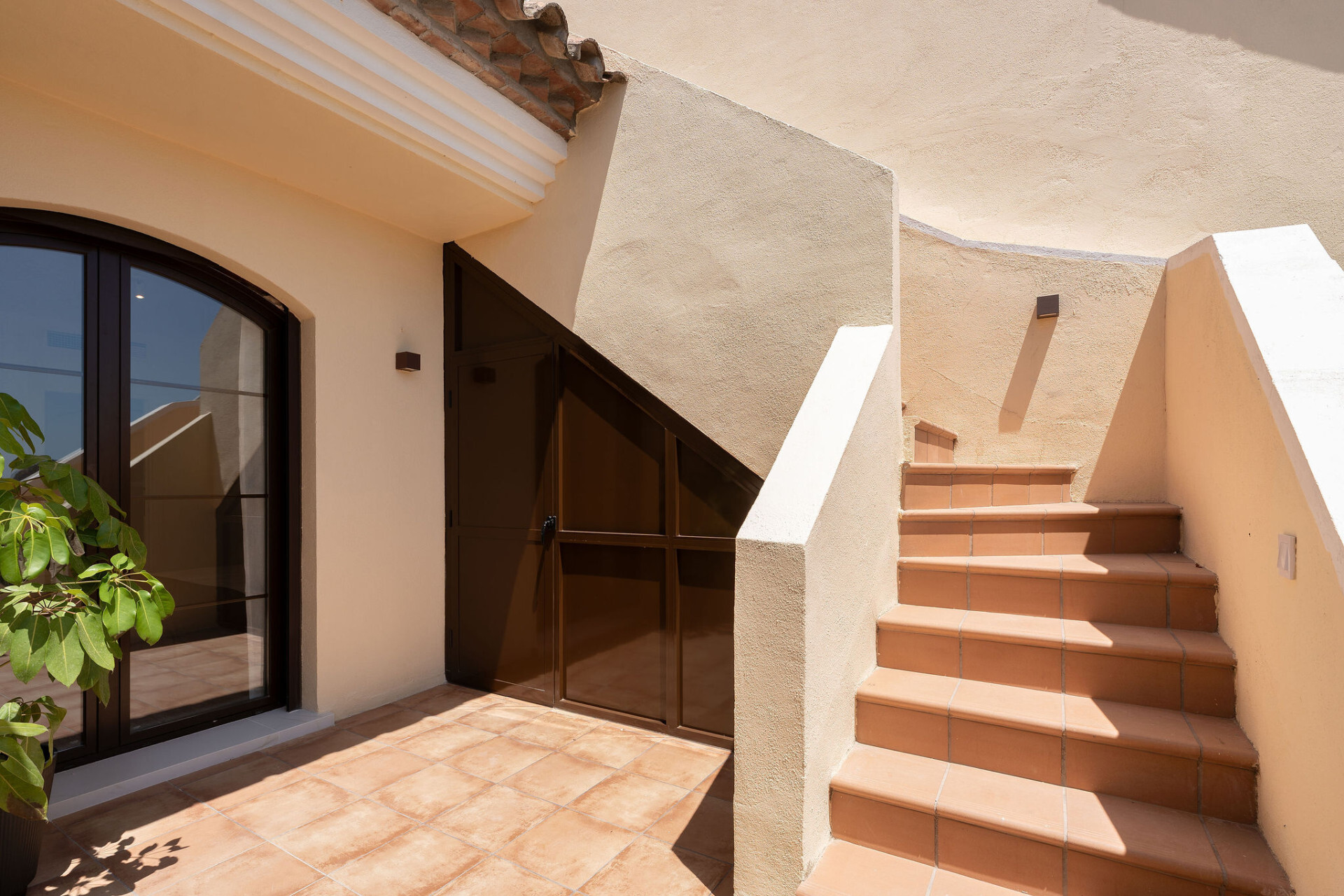 Bienvenido a este hermoso ático renovado que ofrece una vida luminosa y contemporánea en una tranquila urbanización andaluza! - Los Arqueros - Ático | 26