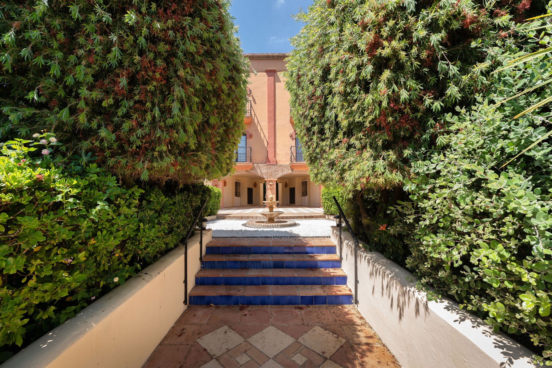 Bienvenido a este hermoso ático renovado que ofrece una vida luminosa y contemporánea en una tranquila urbanización andaluza! - Los Arqueros - Ático | 34