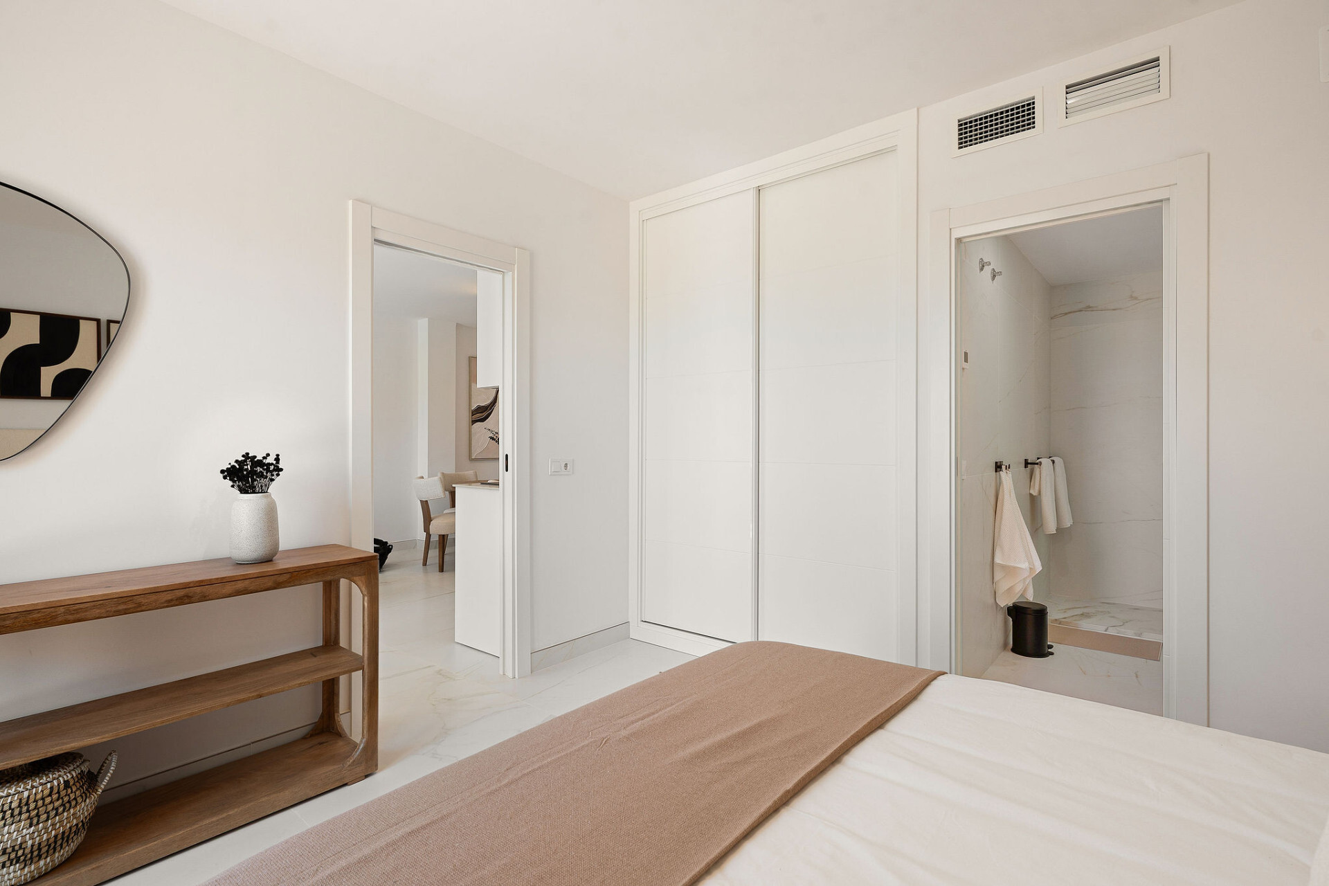 Bienvenido a este hermoso ático renovado que ofrece una vida luminosa y contemporánea en una tranquila urbanización andaluza! - Los Arqueros - Ático | 11