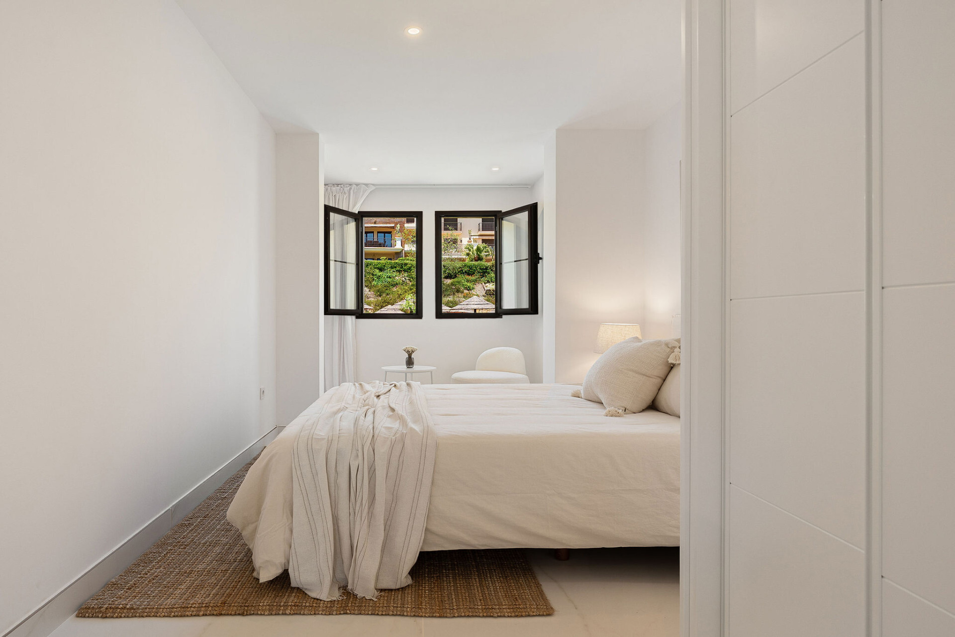 Bienvenido a este hermoso ático renovado que ofrece una vida luminosa y contemporánea en una tranquila urbanización andaluza! - Los Arqueros - Ático | 17