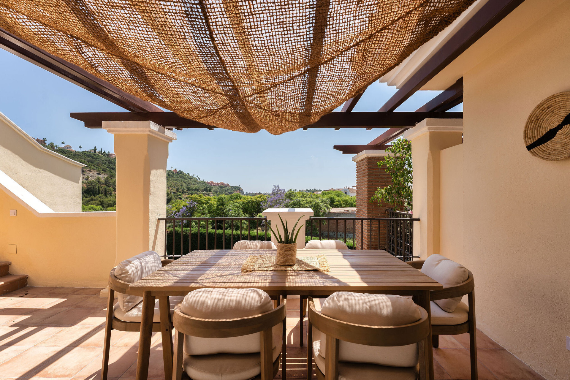 Bienvenido a este hermoso ático renovado que ofrece una vida luminosa y contemporánea en una tranquila urbanización andaluza! - Los Arqueros - Ático | 22