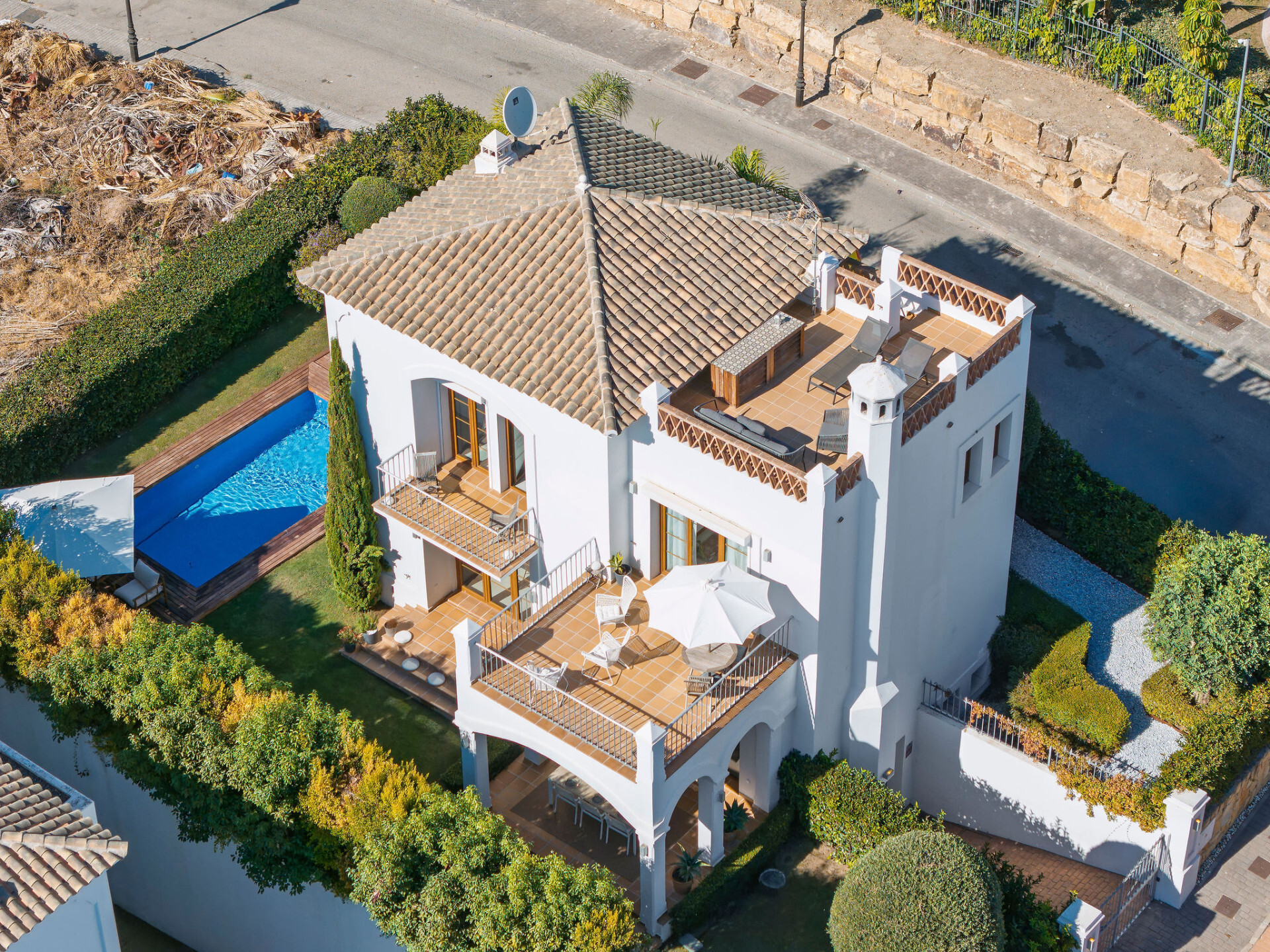 Gerenoveerde villa met zeezicht, privézwembad en mediterrane tuin in Estepona - Estepona Oost - Villa | 27